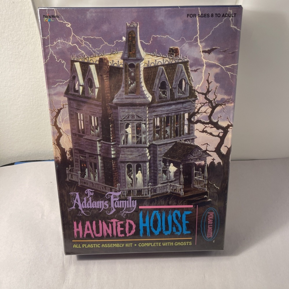 Polar Lights The Addams Family Haunted House with Ghosts Model Kit 5001 New - Picture 4 of 12